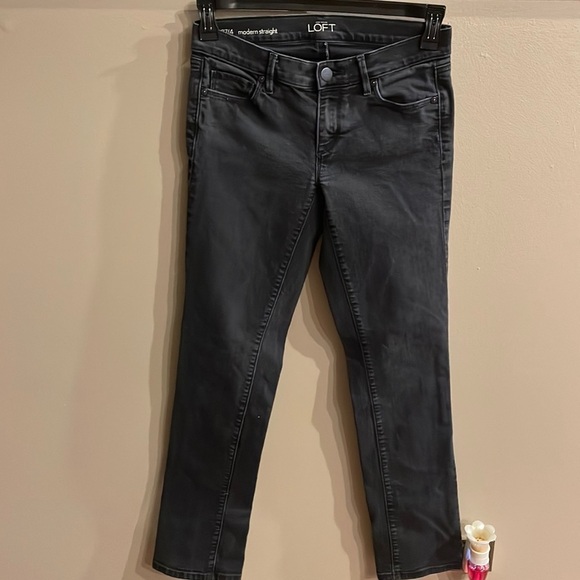 ANN TAYLOR LOFT MODERN STRAIGHT stretch black wash jeans 5 pocket size 27 / 4 - Picture 2 of 9